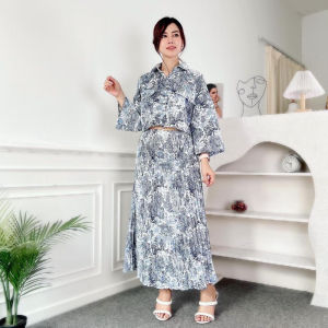 One Set Wanita Nature Korean Vintage Kemeja Crop & Rok Midi Plisket