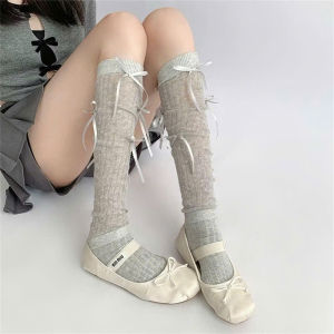 Tất Với Thiết Kế Thắt Nhiều Nơ Cực Xinh Xắn Cực Dễ Thương Cho Các Chị Phối Đồ Tết Đi Chơi Hay Hẹn Hò