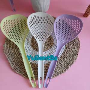 Saringan Mie Jumbo Bahan Nilon Gagang Tirisan Sayur Alat Penyaring Makanan Warna Random