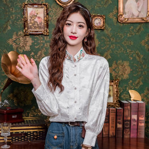 Ammin 2024 Mùa Xuân Thêu Trung Quốc Mới Hoa cổ đứng vải Satin Thời Trang Jacquard phong cách dân tộc nút ngọc trai Áo Sơ Mi Nữ Tay áo dài Ngọt Ngào tay áo phồng Áo Blouse thanh lịch