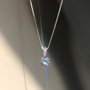 Korean Fashoin Silver Color Zircon Necklace For Women Jewelry 2026 Trending New Luxury Womens Crystal Small Pendant Necklaces