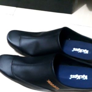 Sepatu slop sepatu bustong /sepatu slop habib bahar