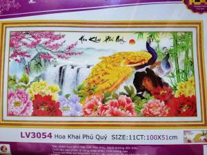 Tranh thêu chữ thập chim công hoa khai phú quý (về tự thêu) LV3054