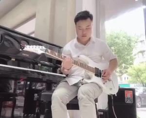 LZD IRINR-170 Electric Guitar Five-Speed Vibration Pickup Classic Electric Guitar Student Guitar guitar