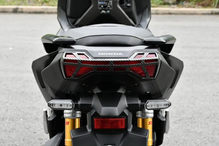 Honda ADV 160 150 tail light carbon garnish (Hydrodip carbon) Lazada PH