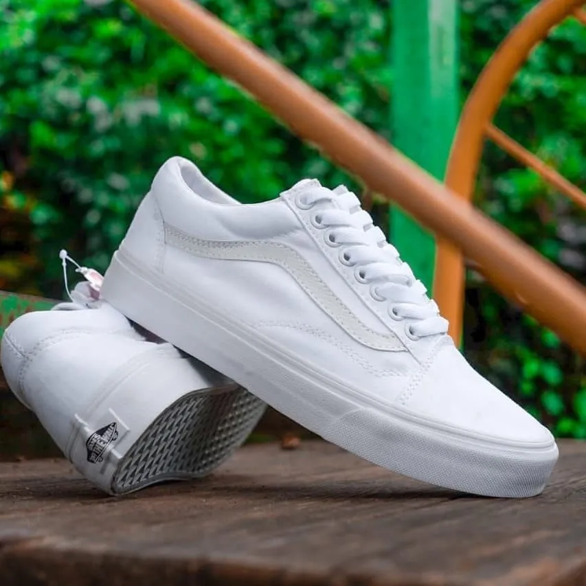 Vans all outlet white old school