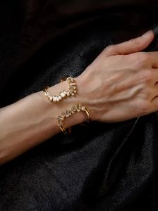 European and American Fashion Trends Vintage Versatile High Sense Opening Shiny Rhinestone Heavy Industry Niche Design Bracelet