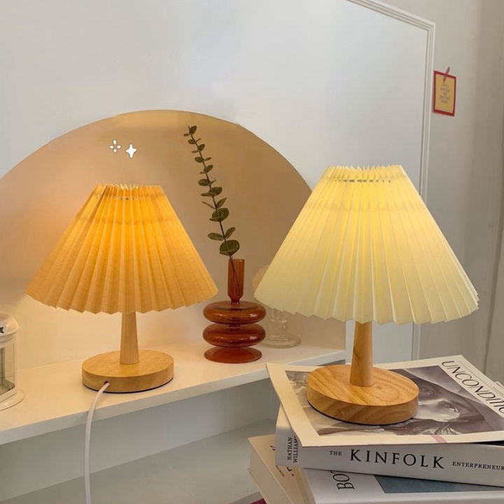 Lampu Meja Minimalis Lampu Tidur Meja Korean retro pleated Vintage ...