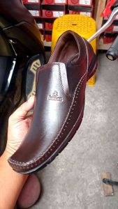 Sepatu Kulit