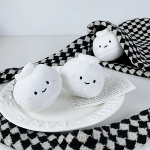 Soft Plush Dumpling Keychain White Steamed Bun Pendant Keyring Versatile Decoration for Everyday Use and Gift Giving