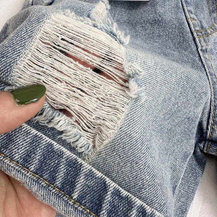 Quần short jean bé trai phong cách bụi bặm xanh sáng