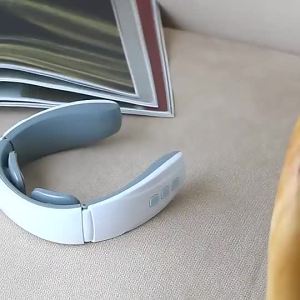 AEEMS Neck massager Rechargeable physiotherapy neck massager for neck shoulder and cervical spine intelligent cervical spine massager