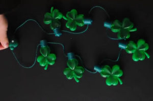 LED Light Up Clovers Bulb Necklace Glowing Party Favor Ugly Christmas Sweater Accessories Christmas Decoration For Home