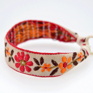 Handmade Strawberry Flower Embroidered Bracelet Bohemian Ethnic Style Braided Bracelet Friendship Wrap Bracelets