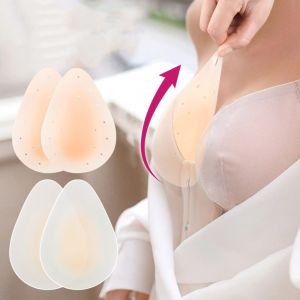 GOOTRADES 2Pairs ใช้ซ้ำได้ บราแบบเหนียวบางพิเศษ ซิลิโคน หยดน้ำ แผ่นกาวที่มองไม่เห็น นุ่มนวล ไม่ซึมน้ำ ใส่แผ่นรองบรา ผู้หญิง