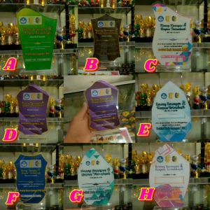 PLAKAT AKRILIK 3 MM FREE DESIGN/ MAKLON PLAKAT AKRILIK