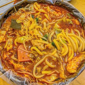 [Anmi Food] Northeastern Spicy Hot Pot Old-Fashioned Sticky Spicy Hot Pot Rich Soup Base Internet-Famous Instant Spicy Hot Pot Noodles Northeast Spicy Tang Old-fashioned Sticky Old-fashioned Spicy Tang Thick Soup
