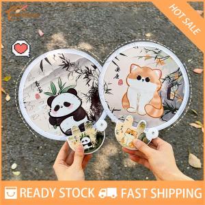 MIH ✨ COD ✨ พัดลมพับได้ลายการ์ตูนแบบพกพาพัดลมมือถือพับได้สุดสร้างสรรค์สำหรับฤดูร้อนพัดลมมือบินดิสก์กระเป๋าผ้าของขวัญสำหรับเด็ก