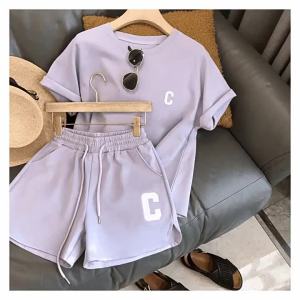 ฉบับภาษาเกาหลีเสื้อยืดแขนสั้นทรงหลวมของผู้หญิงชุดเสื้อผ้าลำลองปักลายกีฬากางเกงขาสั้นสำหรับฤดูร้อน