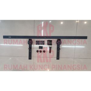 Rel Sliding-Folding (Rel untuk pintu geser dan lipat)  Panjang : 1 meter Bahan : karbon  ✓ Harga untuk 1 set. Untuk kelengkapannya silakan lihat di foto yang sudah  tertera  Untuk orderan yang masuk sebelum pukul 15.00 WIB akan diproses pada hari yang sa