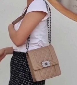 กระเป๋าสะพายผญ กระเป๋ากล่องนม กระเป๋าสะพายสายโซ่ กระเป๋าแฟชั่นมาใหม่