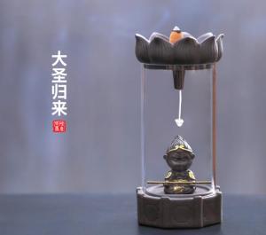 本地速发 (送倒流香粒）倒流香炉悟空财神和尚 新年送礼精选 创意摆件玻璃防风香薰炉观赏装饰品家用陶瓷大圣归来财神及 精致金箍棒 倒流香 精品 特价 - 舒适解压 送礼体面 佛陀 心经 大悲咒