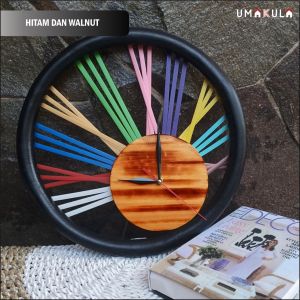 JAM DINDING ROTAN DAN KAYU JATI BELANDA UNIK DAN MEWAH UNTUK RUANG TAMU AESTHETIC KLASIK SENI DESAIN RETRO VINTAGE UKURAN JUMBO MINIMALIS PAJANGAN TEMBOK KAMAR TIDUR MODEL TERBARU 2023 TERLARIS TERMURAH