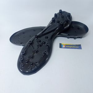 Sol Sepatu Sepak Bola PVC Warna Hitam dengan Motif Geometris Ukuran 38-43 KDH 054