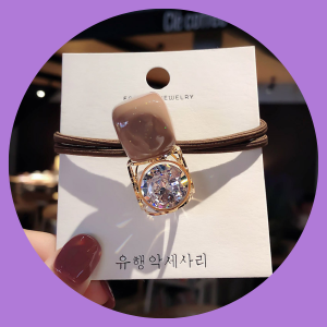 Cột tóc buộc tóc đá vuông đính đá sang trọng cho nữ