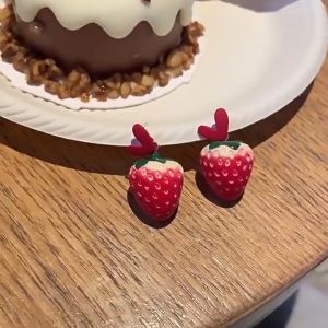 Anting Strawberi🍓 Strawberry Earrings Cute Fashion Jewelry Sweet Fresh Fruit Women Accessories Gifts