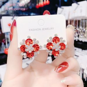 Bông tai hình bông hoa đính đá đỏ phiên bản Hàn Quốc