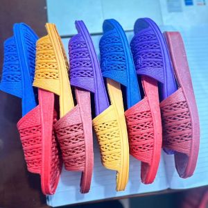 dép bà a bản ngang nữ đủ màu đep rẻ chống trơn trượt đi chợ đi làm đều rất hợp.đế bằng mềm nhẹ êm chân