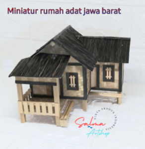 Miniatur Rumah adat jawa barat/dekorasi rumah tradisional bahan bambu