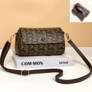 IELGY กระเป๋าหมอนลำลองสะพายไหล่กระเป๋าสะพายข้างทรงกระบอกบอสตัน