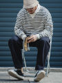 Quần kaki ống rộng có dây rút. 