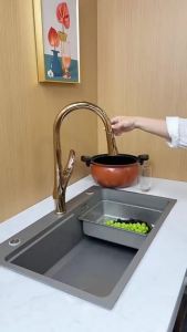 LDIES New Rose Gold Kitchen Faucets Crane Pull Out Kitchen Tap Water Tap Sink Mixer Rotate Rose Gold Brass Faucet Water Mixer K3R9Z