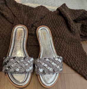 🔥🆕Fashion Shoe By Gaoma 2025 Handmade รองเท้าแตะพื้นหนา ระยิบเพชรสวยงามตระการตา สไตล์นางฟ้า สำหรับผู้หญิง 2025 ใหม่! ใส่ร่วมกับกระโปรง ไปเที่ยวทะเล ต้องมี! +1 ไซส์