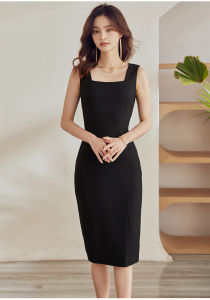 Đầm body ôm xẻ cao trước cổ vuông hai dây