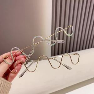 Diamond-embellished frameless glasses 2023 Glasses ins Wave trend personalized runway decorative eyeglass frame