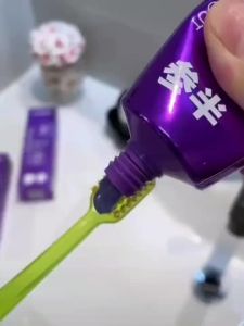 ❤️现货正品✨Oralshark Whitening Toothpaste 参半美白牙膏色修专研清新美白牙膏 Prevent Stains Remove Stains Whitening Teeth