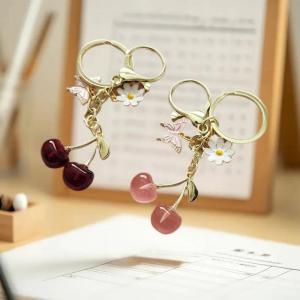 Hmeme Dễ thương Cherry Keychain mô phỏng bướm trái cây Keyring Mặt dây chuyền cho phụ nữ cô gái túi xách trang trí túi quyến rũ xe Keyring Quà Tặng