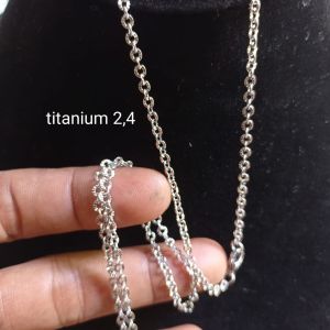 Kalung Titanium/stenlis Model Nuri garis /Tahan keringat/Garansi luntur awet hingga Tahunan