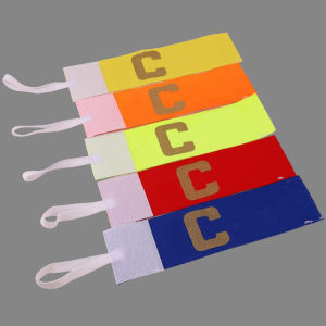 Eixiu ปลอกแขนแบบคลาสสิกที่ละเอียดอ่อนสำหรับเด็กสายรัดแขนแบบยืดหยุ่นสำหรับฟุตบอลกัปตันทีมฟุตบอลสำหรับเด็ก