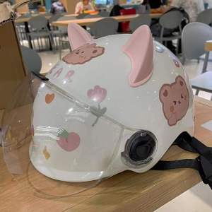 1 Pair Styling Stickers Helmet Decoration Cosplay Motorcycle Horns Cat Ears Car Accessories(The product does not include a helmet)