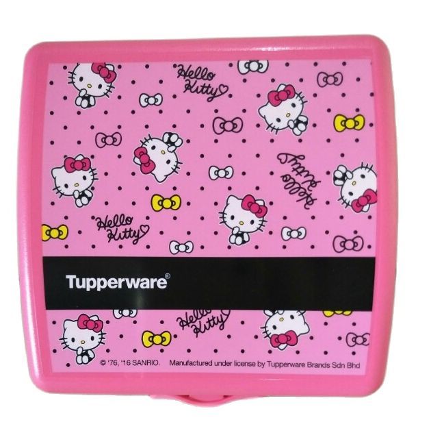 Tupperware Hello Kitty Sandwich Lunch Box / Bento / Pink Hello Kitty