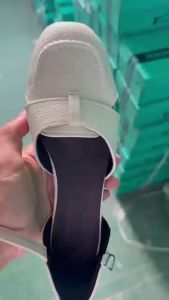 [Free Shipping] 2026 Summer New Collection: Comfortable And Versatile Women’S Sandals With A Low Heel Perfect For Moms Featuring A Closed-Toe Design And A One-Strap Style