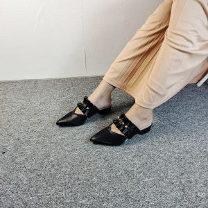 Kyla - Sandal Sepatu Mules Wanita Piramid 3 cm