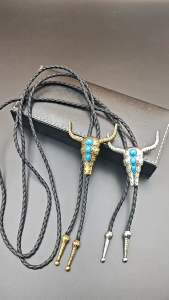 Delicate Stone Bolo Tie Cowboy Punk Necktie Western Bolo Tie Engraving Charm Bolo Tie Cowboy for Shirt Jeans