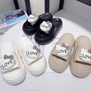 [Free Shipping] Stylish thick-soled slippers for women suitable for both indoor and outdoor wear in summer featuring a cute cat design soft soles and non-slip features perfect for the bathroom