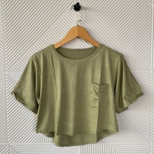 Shabhira Atasan Oval Saku / Kaos Polos Lengan Pendek Wanita / Crop Top / Korean Style / 1768